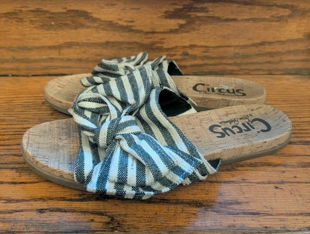 Circus by Sam Edelman Women's Ninette Slide Sandal Black Ivory 9.5